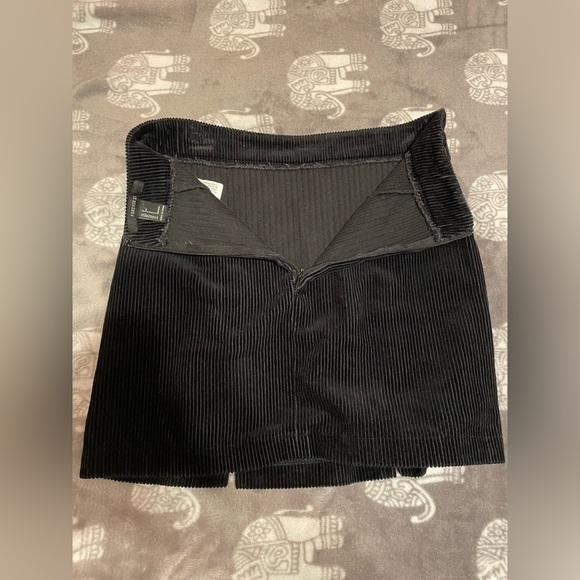 F21‎ SMALL Corduroy Baseball Stitch Lace up Black Mini skirt - Picture 16 of 17